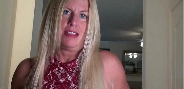  American milf Blake slides out of her new dress for us